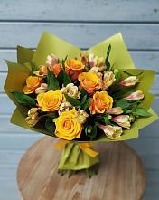 Букет цветов из:  Альстромерии и Розы в Красногорском Алтайского края