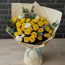 Букет цветов из:  Розы в Красногорском Алтайского края