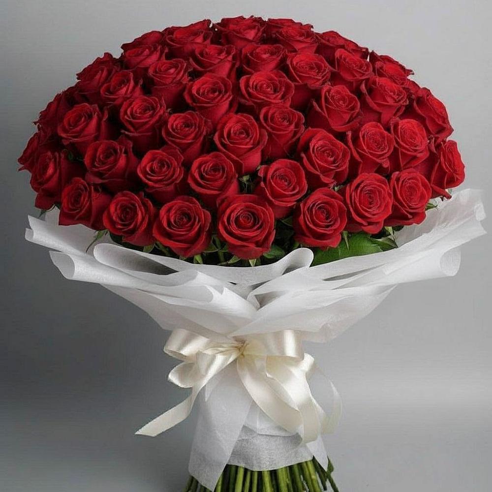 Букет 101 Красная роза Блэк Мэджик в Красногорском Алтайского края