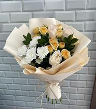 Букет цветов из:  Розы и Хризантемы в Красногорском Алтайского края
