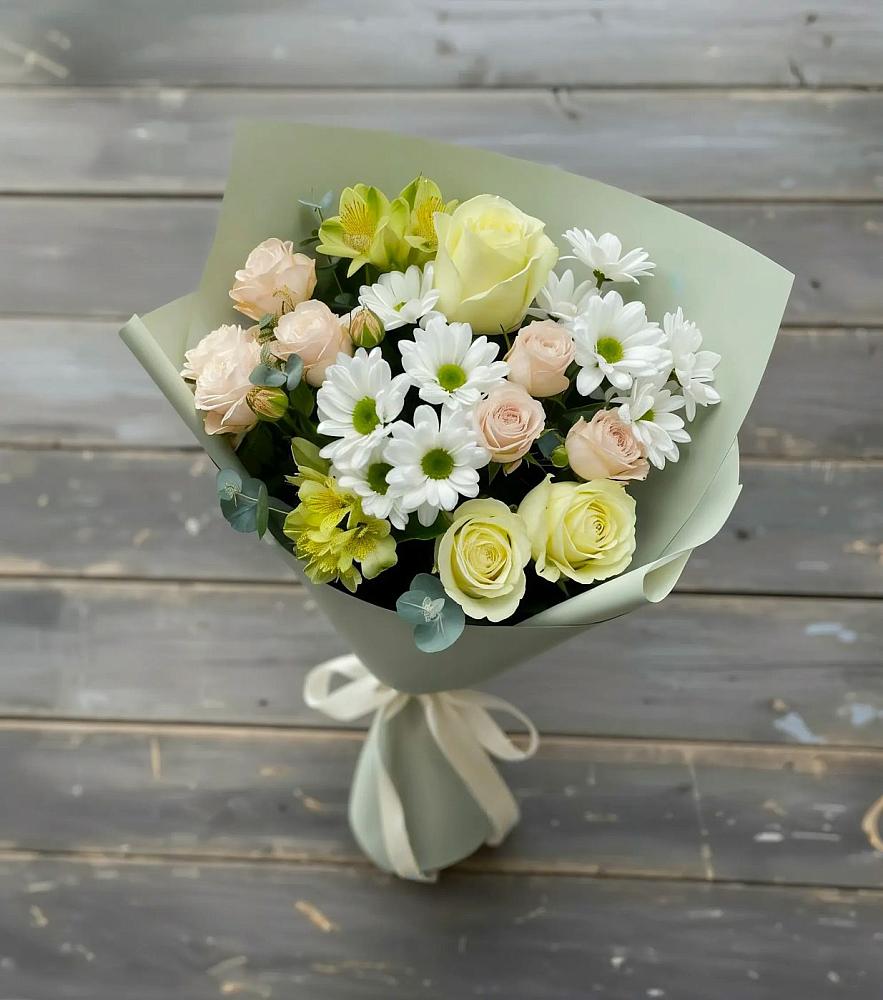 Букет цветов из: Альстромерии, Розы и Хризантемы в Красногорском Алтайского края