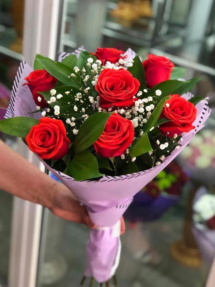 Букет цветов из: Розы в Красногорском Алтайского края