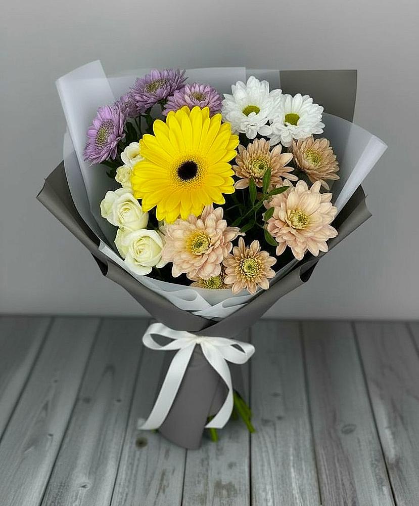 Букет цветов из: Розы, Герберы и Хризантемы в Красногорском Алтайского края