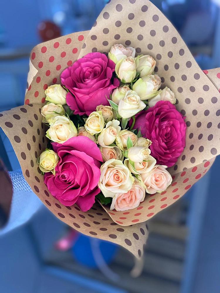 Букет цветов из: Розы в Красногорском Алтайского края