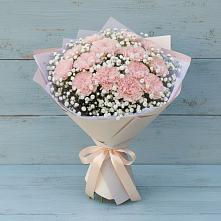 Букет цветов из:  Гвоздики в Красногорском Алтайского края