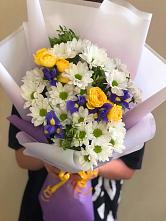 Букет цветов из:  Ирисы, Хризантемы и Розы #REPLACE_PRED# Красногорском Алтайского края