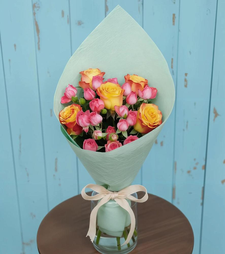 Букет цветов из: Розы в Красногорском Алтайского края