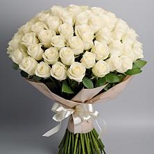 Букет 101 беля роза Белоснежка в Красногорском Алтайского края