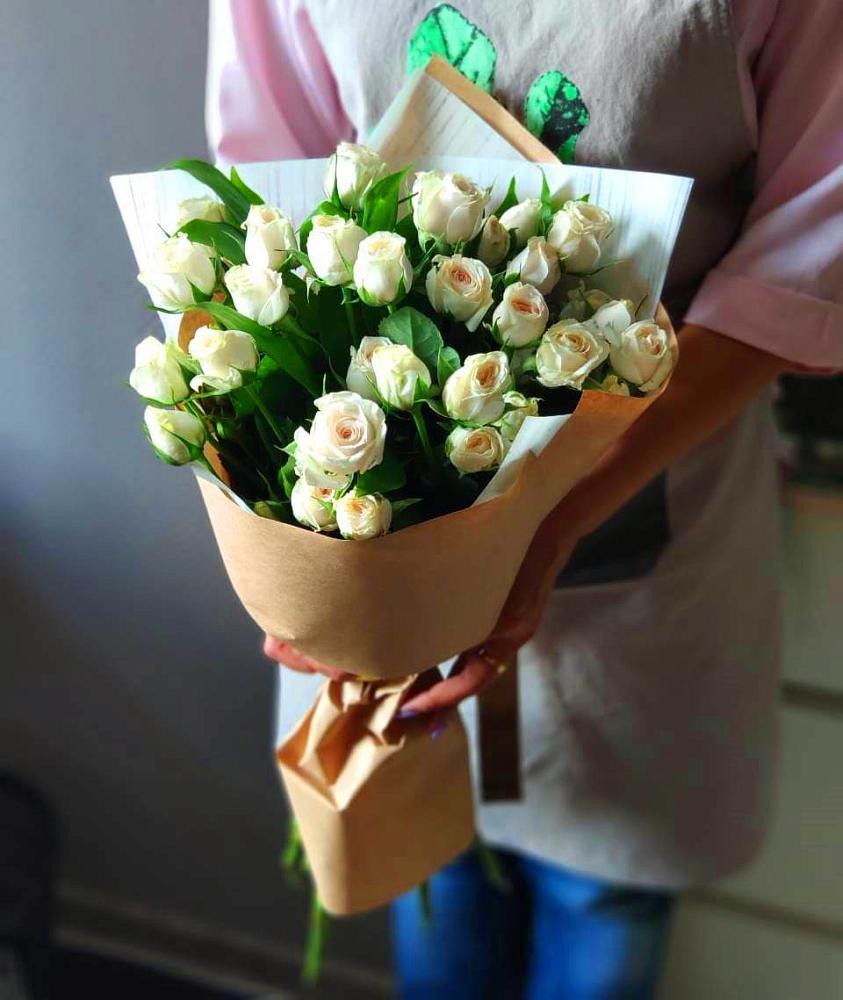 Букет цветов из: Розы в Красногорском Алтайского края