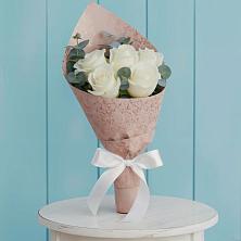 Букет цветов из:  Розы в Красногорском Алтайского края