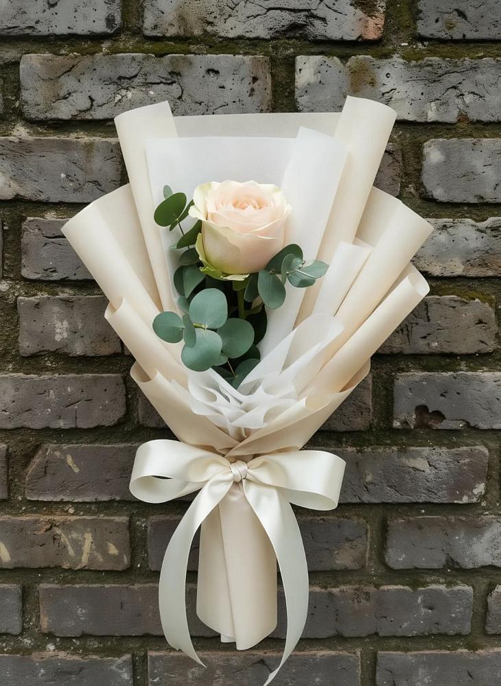 Букет цветов из: Розы в Красногорском Алтайского края