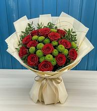 Букет цветов из:  Розы и Хризантемы в Красногорском Алтайского края