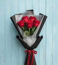 Букет цветов из:  Розы в Красногорском Алтайского края