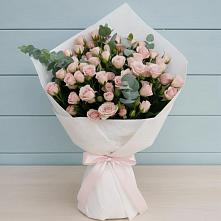Букет цветов из:  Розы в Красногорском Алтайского края