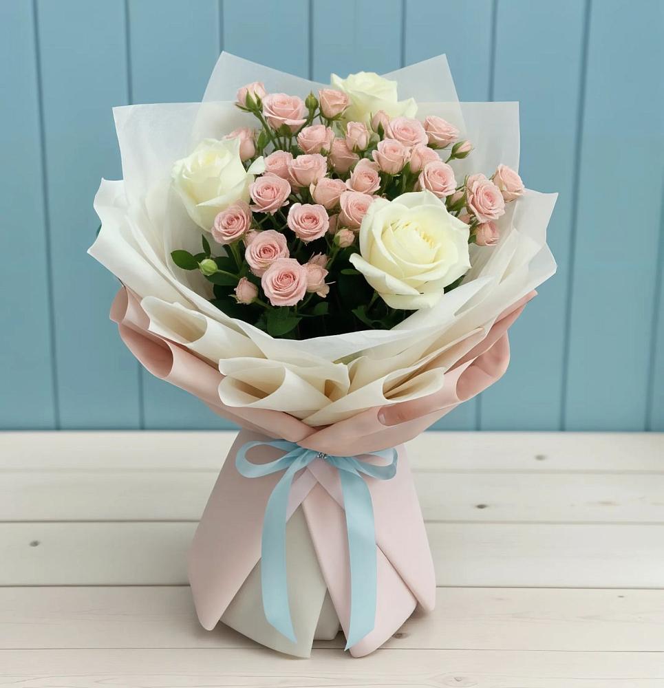 Букет цветов из: Розы в Красногорском Алтайского края