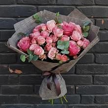 Букет цветов из:  Розы в Красногорском Алтайского края